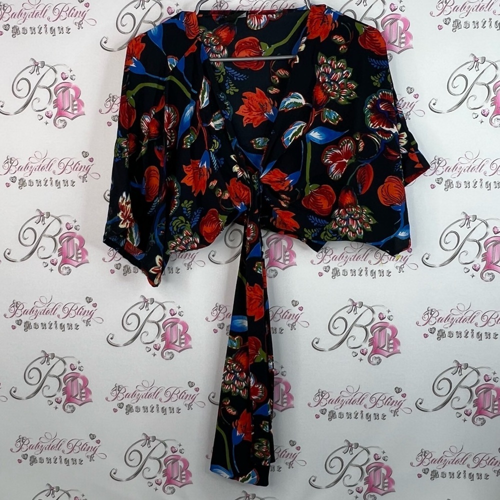 Cover me shirt wrap up style flowers black red Elegant Floral Tie-Front Blouse